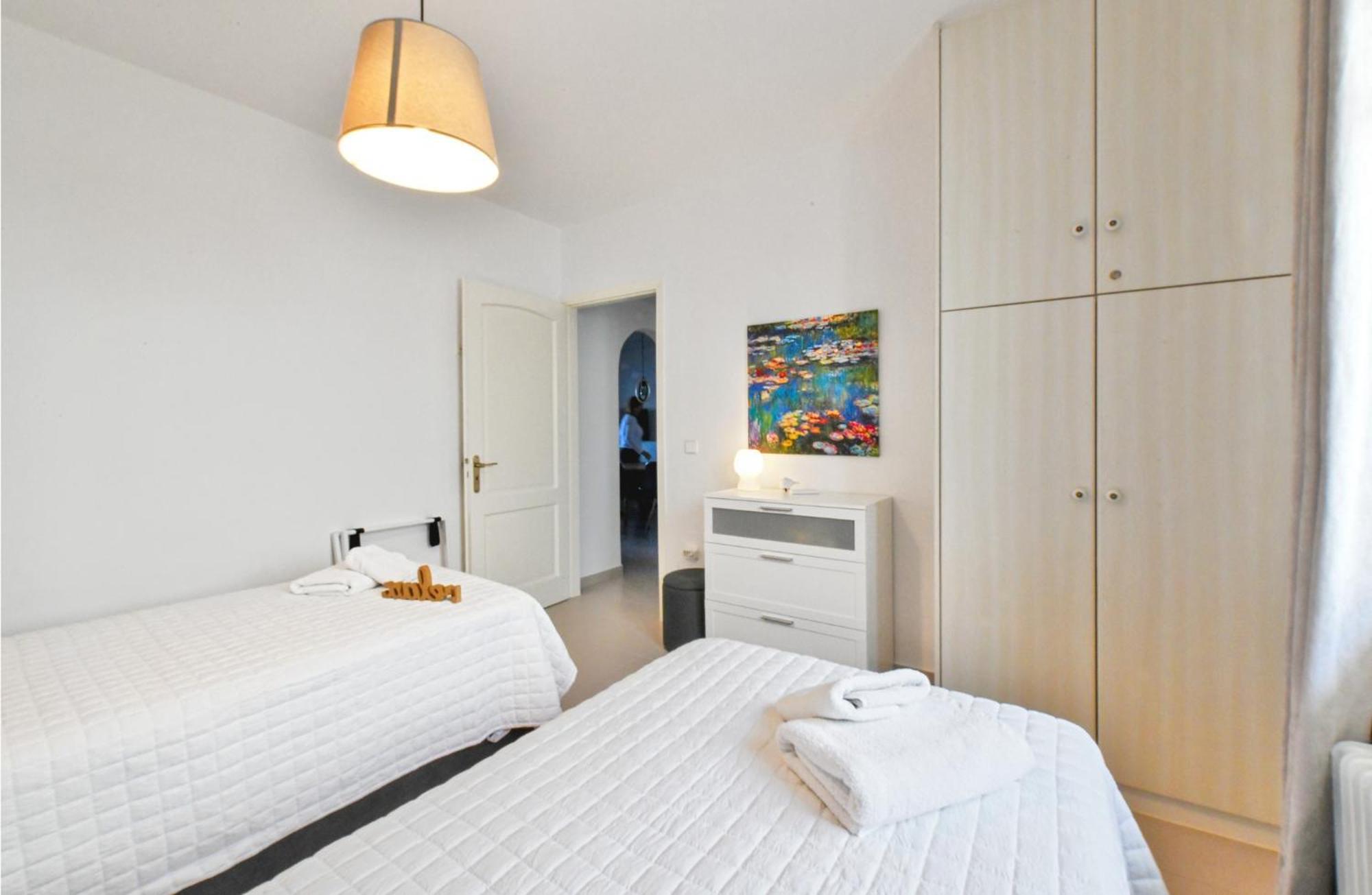 Amazing 2 Bedroom Apartment Overlooking The Marina Of Vourkárion Bagian luar foto